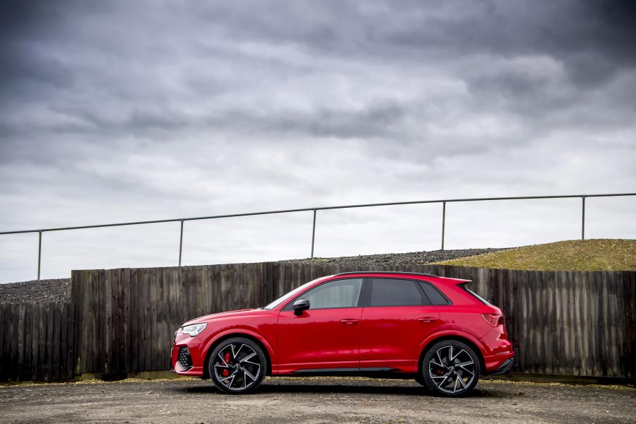  Audi RS Q3 2019 года  (UK) (фото 4 из 63)